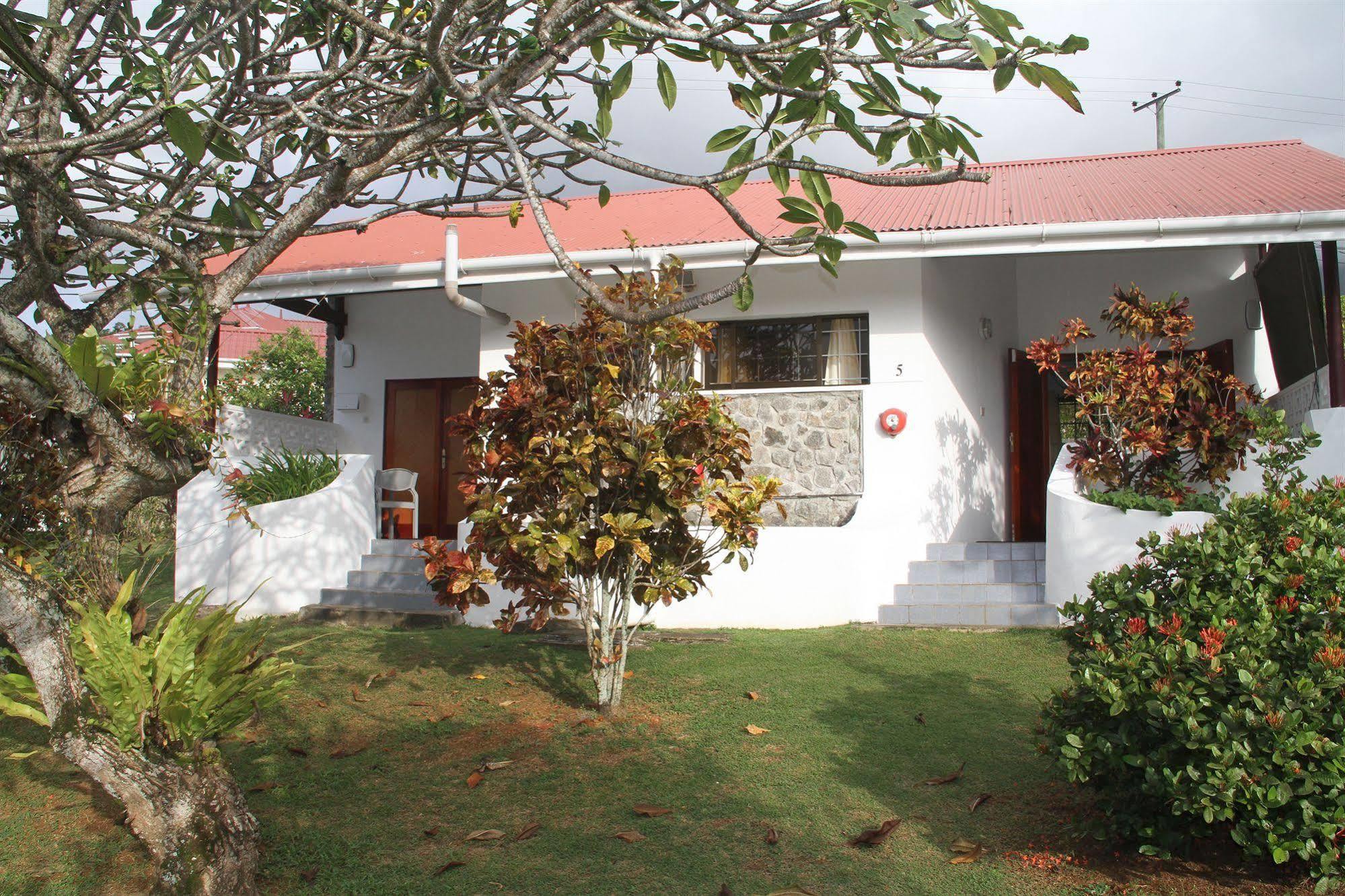 Daniella'S Bungalows Bel Ombre Dış mekan fotoğraf